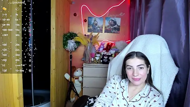 Snapshot of Fiery_Brunette_ chatting on January 11, 2026, 7:08 pm Fiery Brunette online show from January 11, 2026, 7:08 pm