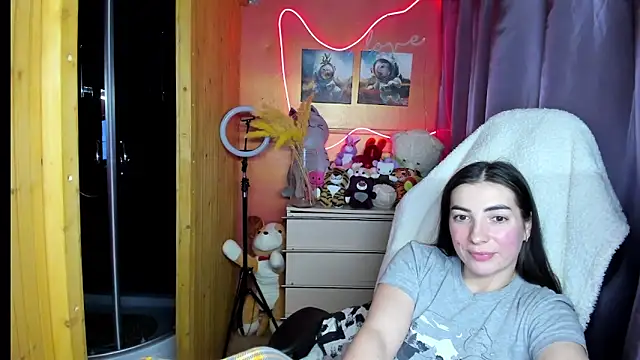 Snapshot of Fiery_Brunette_ chatting on January 14, 2026, 11:05 am Fiery Brunette online show from January 14, 2026, 11:05 am