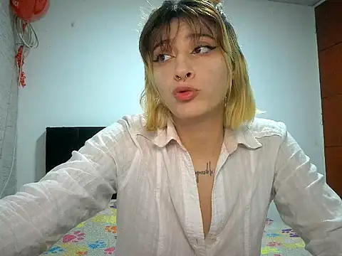 Snapshot of Mia_foster1 chatting on May 26, 2026, 11:01 pm Mia foster1 online show from May 26, 2026, 11:01 pm