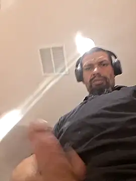 Snapshot of playtyme420691 chatting on November 28, 2025, 10:45 pm playtyme420691 online show from November 28, 2025, 10:45 pm