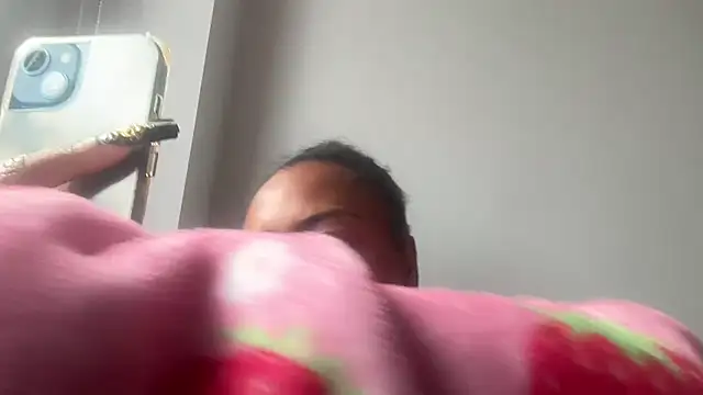 ChocolateCakeQueen online show from November 6, 2025, 12:39 pm