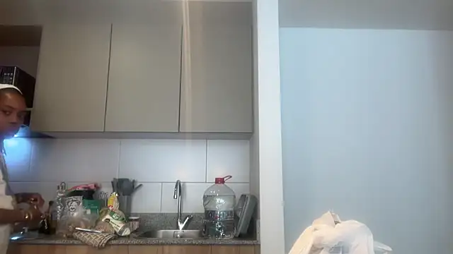 ChocolateCakeQueen online show from December 1, 2025, 2:22 pm