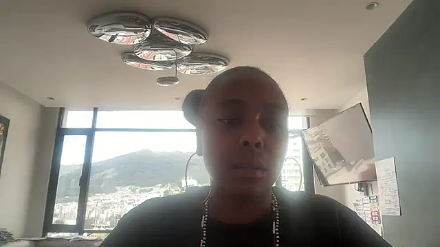 Snapshot of ChocolateCakeQueen chatting on July 1, 2026, 3:12 pm ChocolateCakeQueen online show from July 1, 2026, 3:12 pm