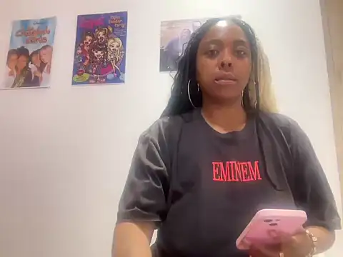 Snapshot of ChocolateCakeQueen chatting on July 14, 2026, 1:52 am ChocolateCakeQueen online show from July 14, 2026, 1:52 am