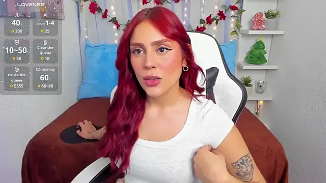 HazzelGray online show from December 17, 2024, 3:28 pm