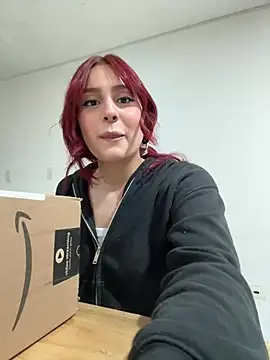 HazzelGray online show from December 17, 2024, 10:32 pm