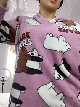 hannahb-e online show from February 22, 2025, 5:35 pm