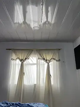 hannahb-e online show from October 4, 2025, 2:37 pm