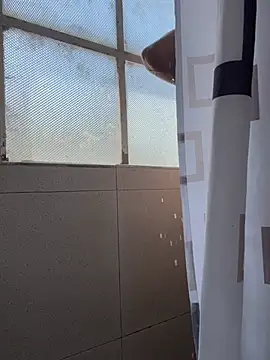 Snapshot of hannahb-e chatting on April 4, 2026, 3:53 pm hannahb-e online show from April 4, 2026, 3:53 pm