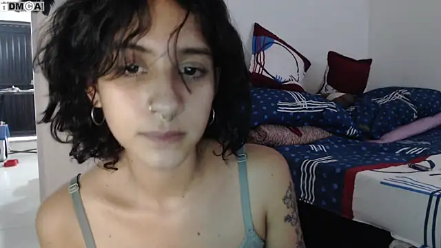 AlinaWoolf  online show from November 5, 2025, 7:03 pm