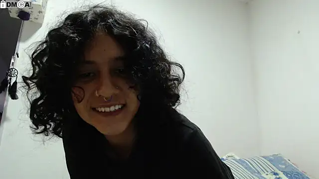 AlinaWoolf  online show from February 2, 2026, 11:03 pm