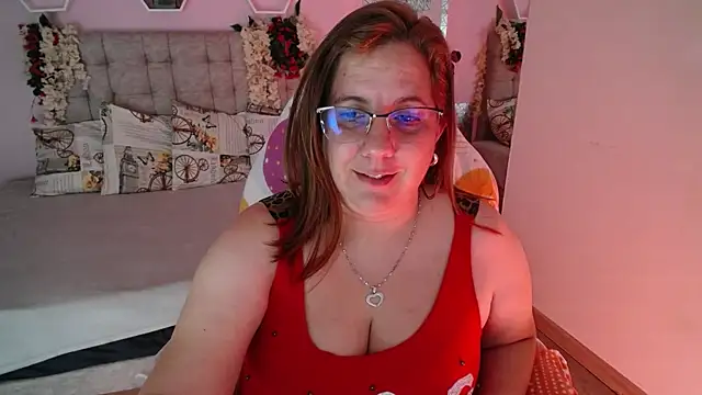 Snapshot of katie_joness_ chatting on January 16, 2025, 3:46 pm katie joness  online show from January 16, 2025, 3:46 pm