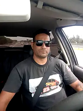 hecwil8 online show from December 30, 2024, 3:24 pm