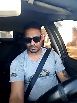 hecwil8 online show from October 1, 2025, 11:27 am