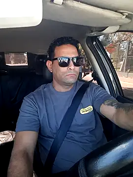 hecwil8 online show from November 24, 2025, 12:27 pm