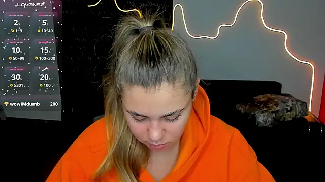 IsabellaBler online show from November 18, 2025, 6:51 am