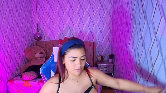 NicolleTaylor online show from January 10, 2026, 4:14 am