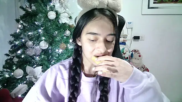 Snapshot of aineangeel chatting on December 4, 2024, 3:37 am aineangeel online show from December 4, 2024, 3:37 am