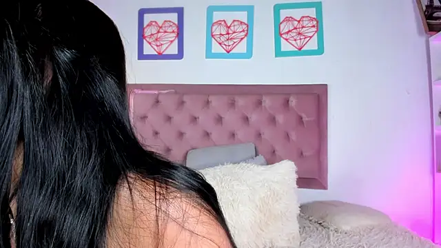 Snapshot of susan_zc chatting on March 12, 2025, 7:06 pm susan zc online show from March 12, 2025, 7:06 pm