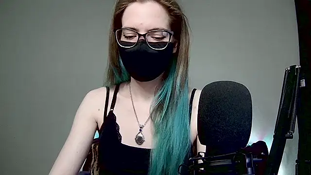 amber candyfloss online show from February 2, 2025, 9:13 pm