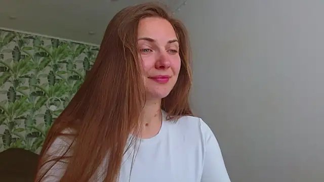 Snapshot of Olivia_shine chatting on May 8, 2026, 4:18 am Olivia shine online show from May 8, 2026, 4:18 am