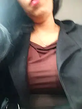 Snapshot of Emily_Wane chatting on December 21, 2025, 3:41 pm Emily Wane online show from December 21, 2025, 3:41 pm