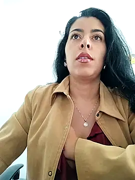 Snapshot of Emily_Wane chatting on February 12, 2026, 4:35 pm Emily Wane online show from February 12, 2026, 4:35 pm