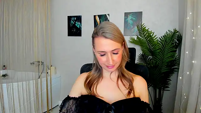 PassionGlow online show from February 19, 2025, 6:33 am