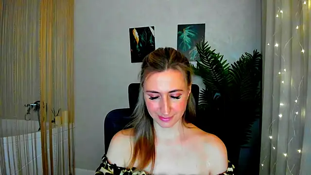 PassionGlow online show from February 21, 2025, 10:37 pm