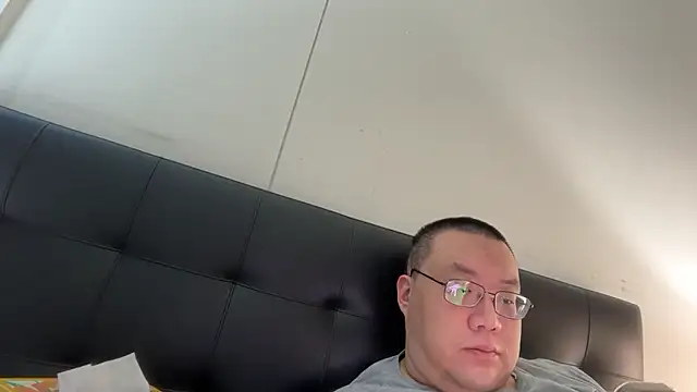 slaveasianboy online show from May 31, 2026, 2:13 pm