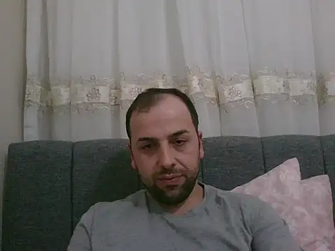 Snapshot of Yldrmm_9553 chatting on May 8, 2026, 8:36 pm Yldrmm 9553 online show from May 8, 2026, 8:36 pm