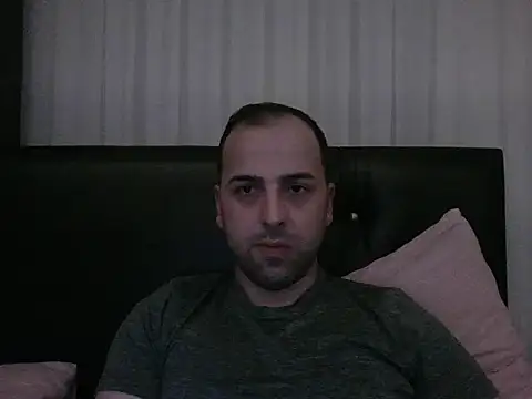 Snapshot of Yldrmm_9553 chatting on May 14, 2026, 8:04 pm Yldrmm 9553 online show from May 14, 2026, 8:04 pm