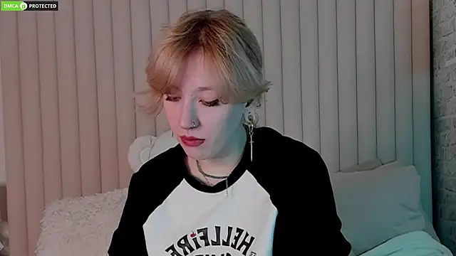 RachelCart online show from November 18, 2025, 3:12 am