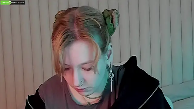 RachelCart online show from November 26, 2025, 3:07 am