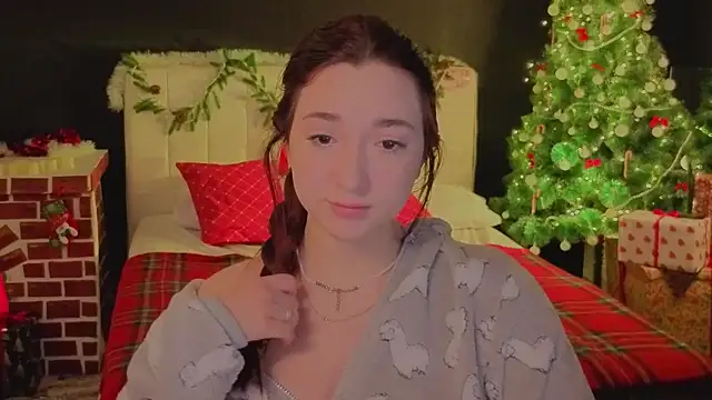 Snapshot of YasmineWest chatting on December 5, 2025, 9:51 am YasmineWest online show from December 5, 2025, 9:51 am