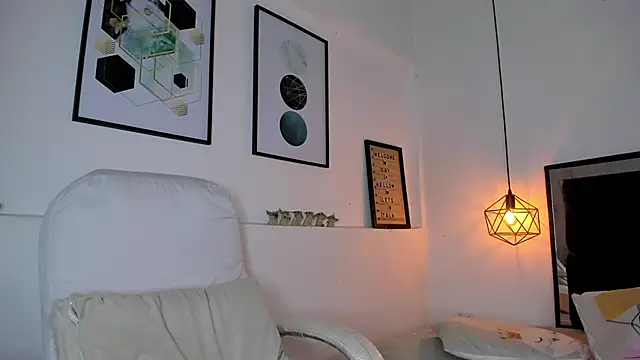 amysc online show from April 4, 2026, 12:02 pm