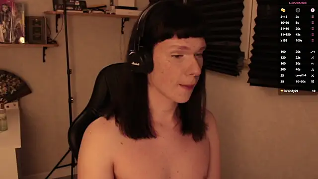 carthylovvve online show from February 28, 2025, 7:56 pm