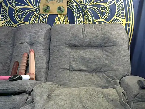 Snapshot of lovely_lola1111 chatting on January 17, 2026, 2:38 am lovely lola1111 online show from January 17, 2026, 2:38 am