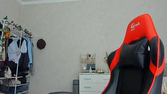 wastforu online show from February 26, 2025, 1:19 pm