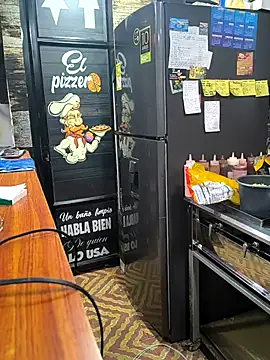 Snapshot of jennstudio93 chatting on November 4, 2025, 7:18 am jennstudio93 online show from November 4, 2025, 7:18 am