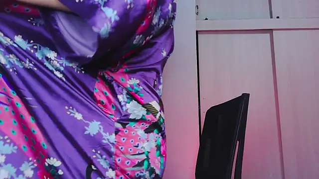 purple em69 online show from September 27, 2025, 7:35 am