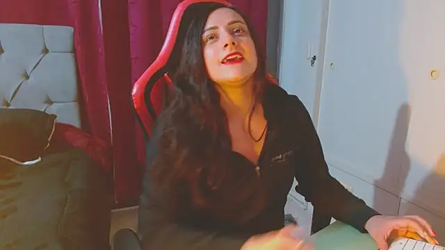 Noamartin  online show from September 10, 2025, 11:05 pm