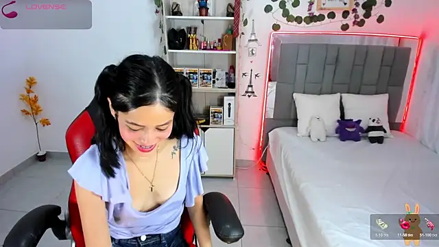 HannaSexyy online show from October 22, 2025, 4:02 am