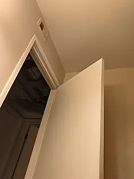 renegade vyxxen online show from December 16, 2025, 10:37 pm