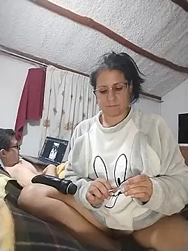 Snapshot of LucifernandaSw chatting on January 10, 2025, 4:54 am LucifernandaSw online show from January 10, 2025, 4:54 am