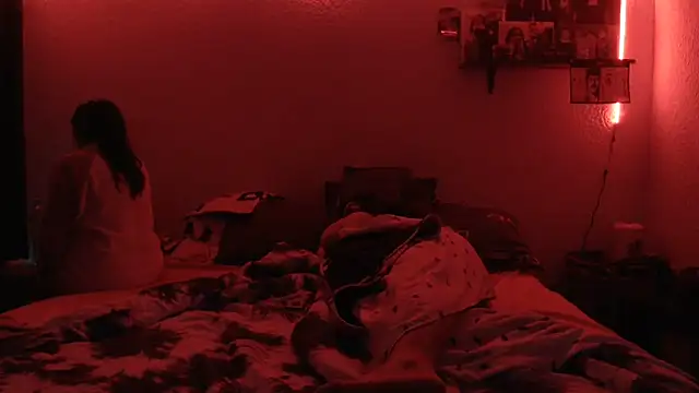 Snapshot of LucifernandaSw chatting on March 9, 2025, 6:50 am LucifernandaSw online show from March 9, 2025, 6:50 am