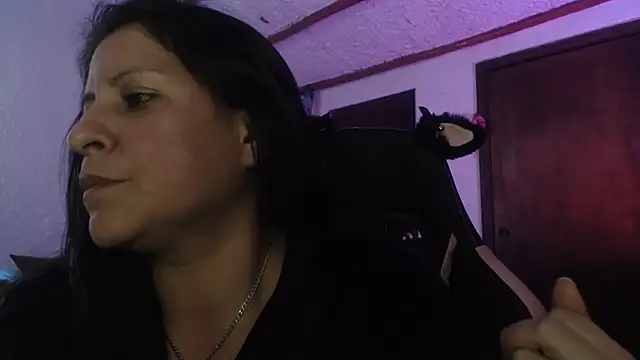 Snapshot of LucifernandaSw chatting on February 11, 2026, 9:36 am LucifernandaSw online show from February 11, 2026, 9:36 am