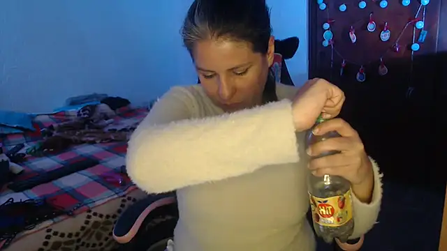 LucifernandaSw online show from April 10, 2026, 9:36 am