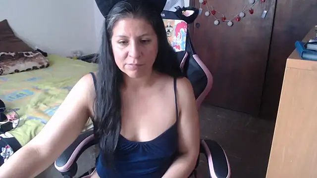 LucifernandaSw online show from April 27, 2026, 1:09 pm