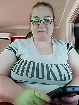 SexyWhiteChocolate online show from December 2, 2024, 6:32 pm